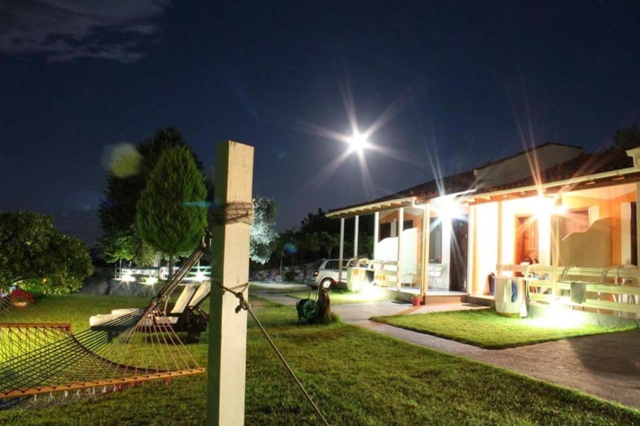 Aura Guest House Koinira Buitenkant foto